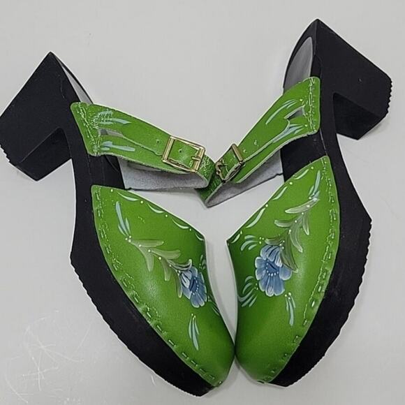 Dala Sweden Floral Clogs - Picture 6 of 13